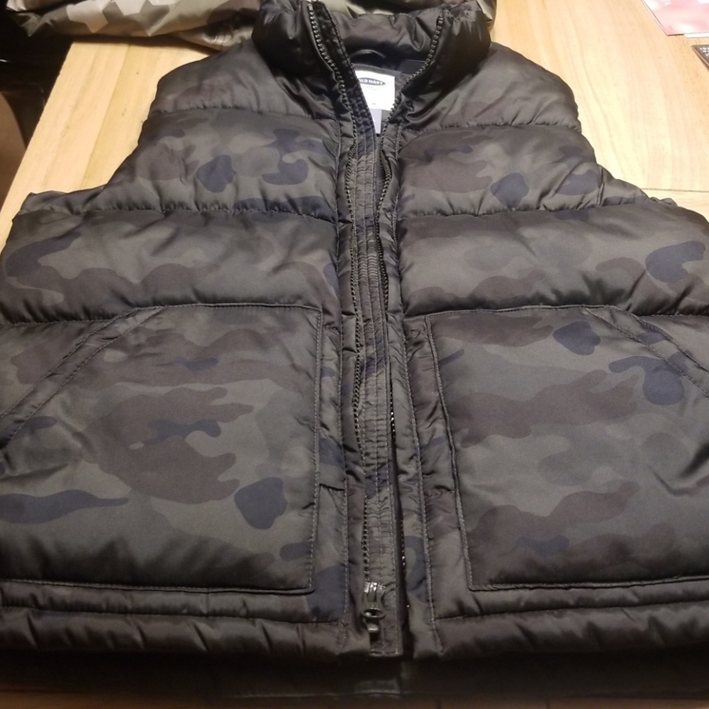 Kids puffer vest